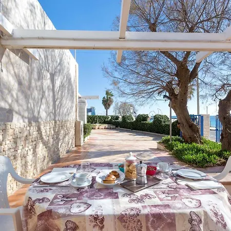 La Scogliera Aparthotel 3*