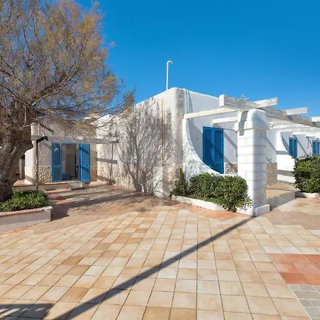 La Scogliera Aparthotel 3*